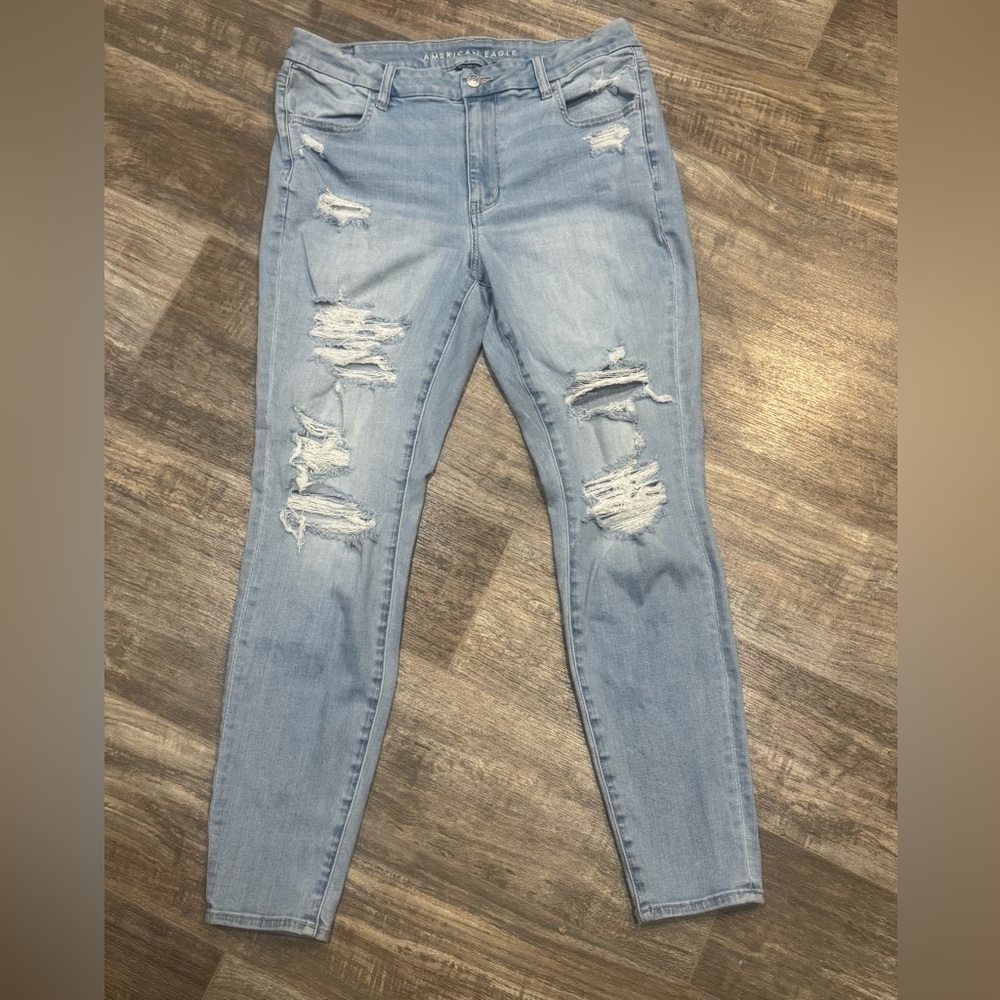 American Eagle Outfitters Light Blue Distressed Curvy Skinny Jeans